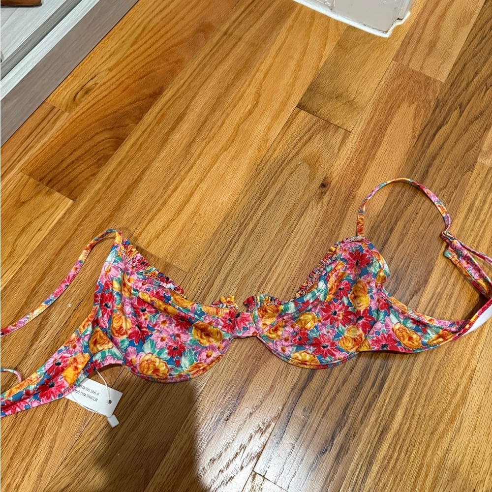 Heavy Manners Bring it Home to Me Floral Bikini Top (M)